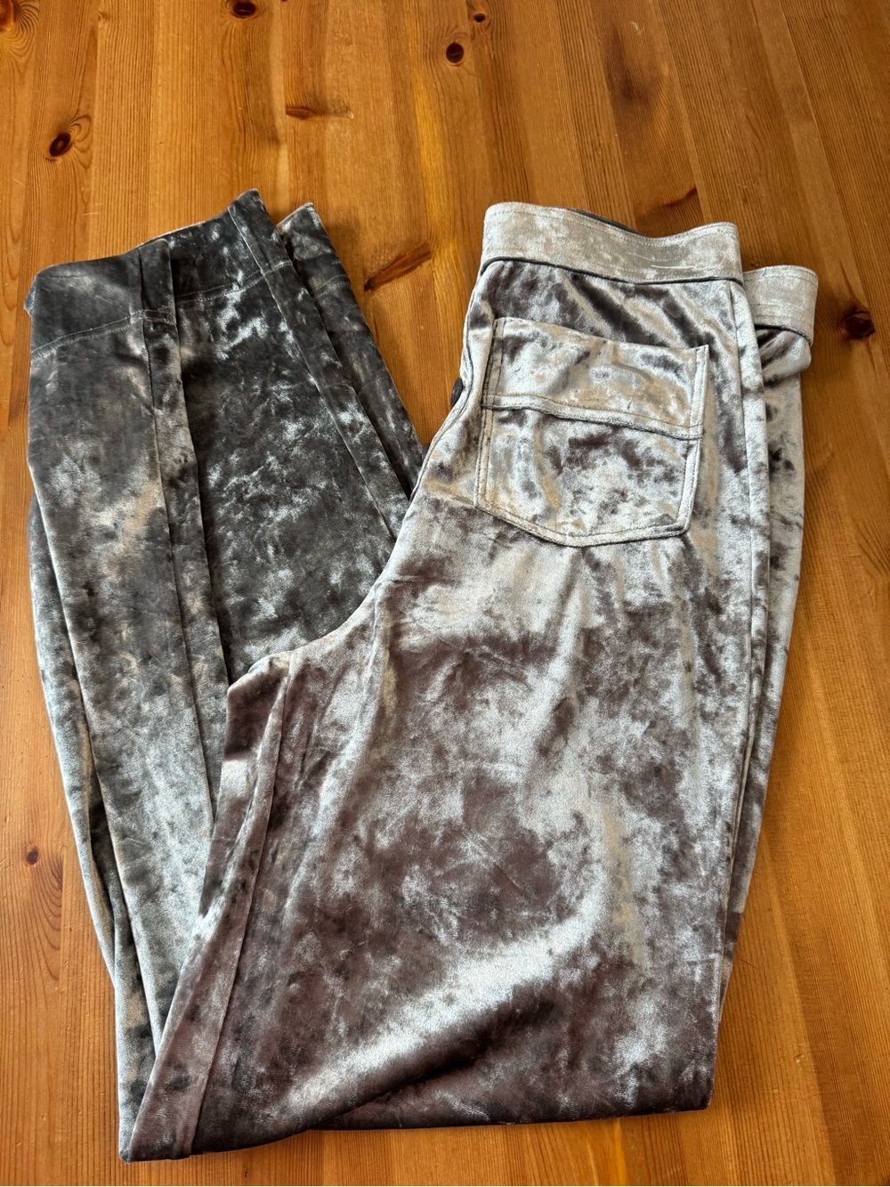 NWT! Halara high waisted pockets, straight leg crushed velvet pants